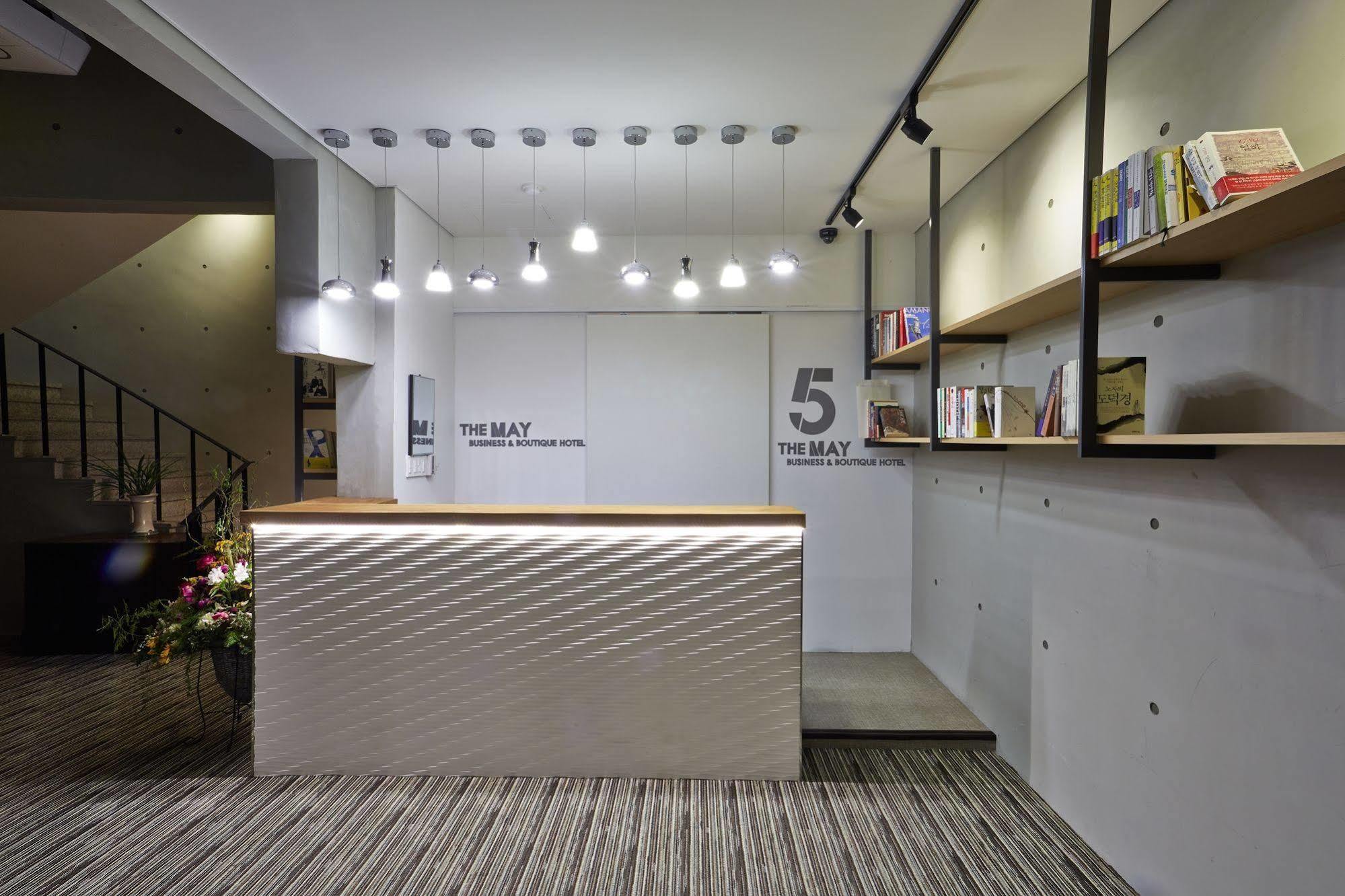 Hotel The May Gwangju Metropolitan City ภายนอก รูปภาพ